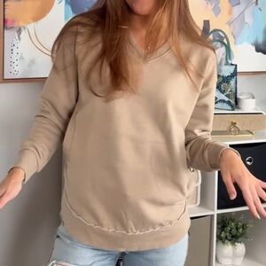 Royce comfy sweatshirt! Frayed edge look Size M